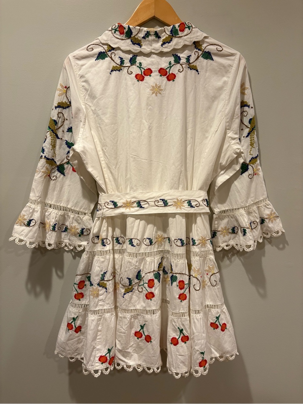 New Farm Rio Pitanga Embroidered Belted Mini Dress Sz M - Picture 11 of 15